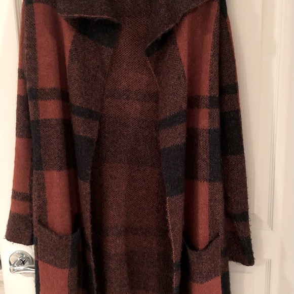 Sweater jacket, duster length, size m. - Picture 2 of 3